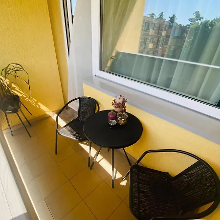 Palanga-apartamentai S Neries 14 * Połąga